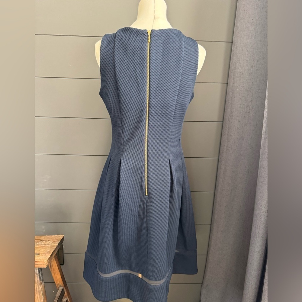 Taylor Navy Blue Midi Sleeveless Dress Size 8 Normcore Classic Office Summer - Picture 5 of 11